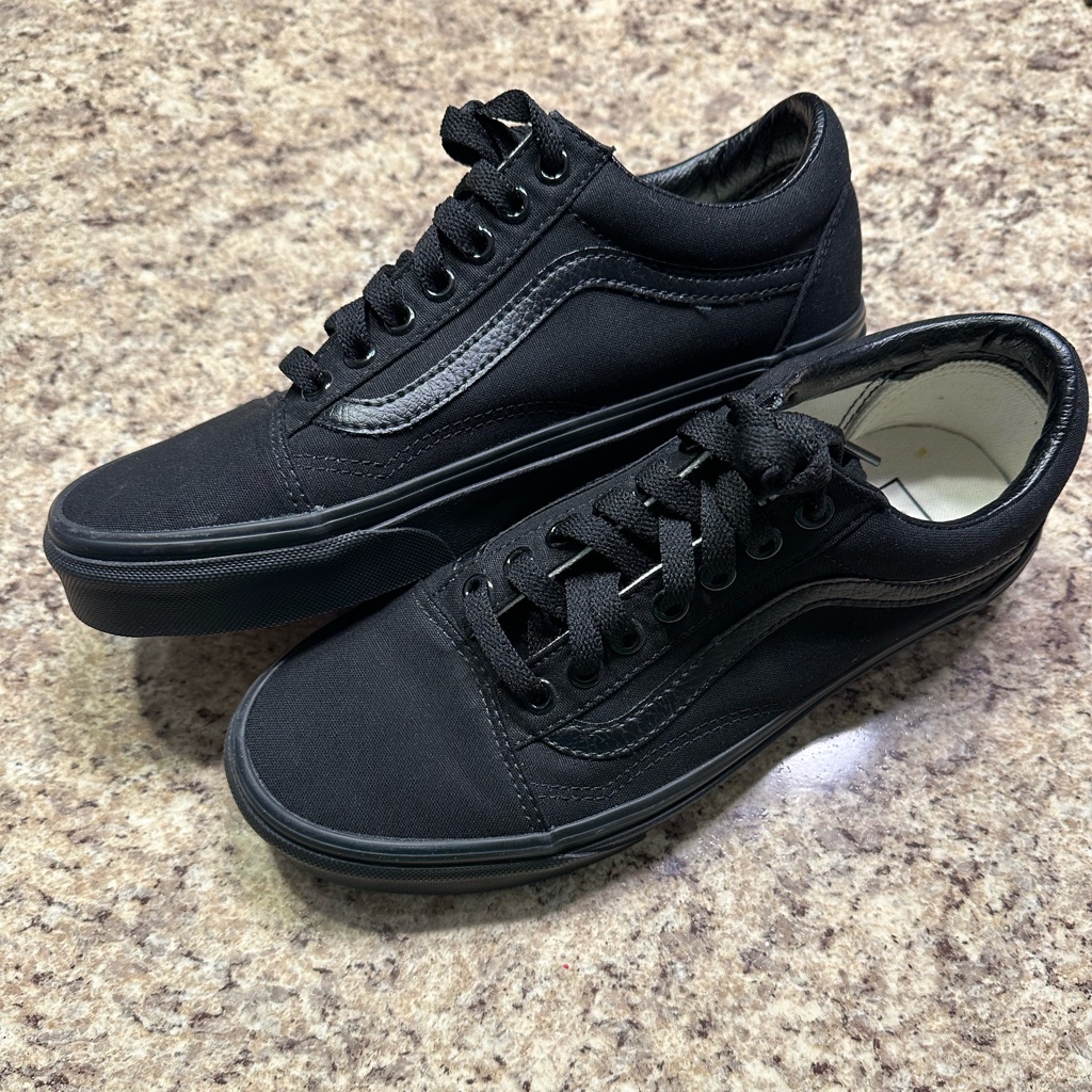 Womens Van Old Skool Shoes  Brand New